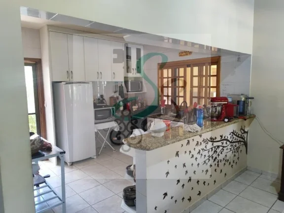 Imagem Venda de Chácara em Videiras de Itaici, Indaiatuba. Chácara com aproximadamente 1080 m² sendo 300 m² de construção, documentação regularizada.