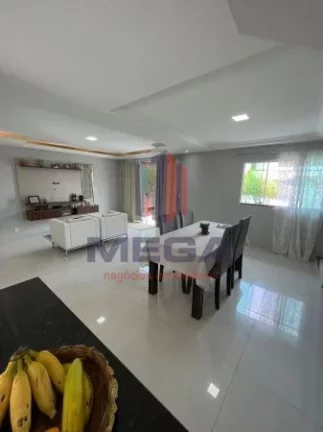 Imagem Casa Triplex com 04 quartos em condomínio fechado - Bairro Interlagos. OPORTUNIDADE!
