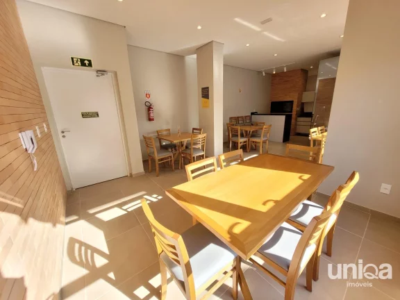 Apartamento 02 dormitórios com 02 vagas de garagem perto do Clube Dores