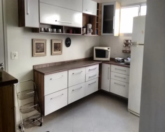 Imagem Apartamento à venda no Guarujá na Praia das Pitangueiras.
