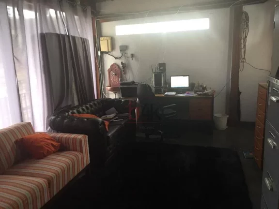 Imagem Casa à venda no Brooklin, Rua Califórnia, 3 quartos sendo 1 suíte, 220m², 3 vagas de garagem.