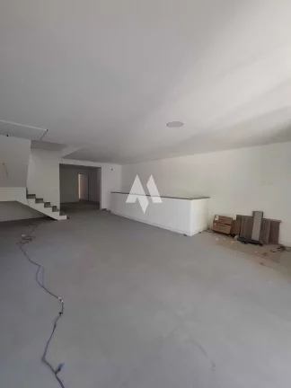 Imagem Casa Duplex /3quartos/sendo 3 suites/ piscina/Tomada para carro Elétrico/Santos