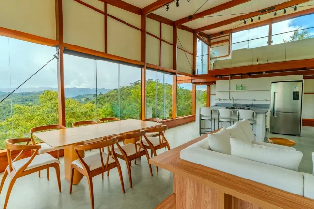 Imagem Exclusividade: Design Moderno com Vista para a Pedra do Baú