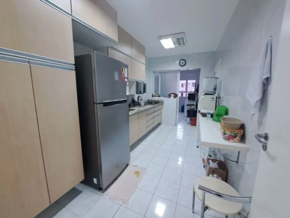 Imagem PITANGUEIRAS - LOCAL NOBRE , MARAVILHOSA ÁREA DE LAZER , 02 VAGAS DE GARAGEM NO PRÉDIO.