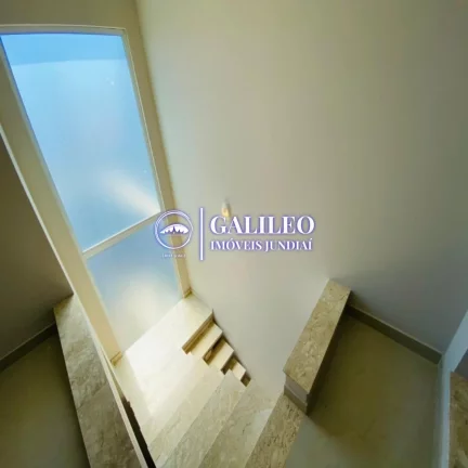 Imagem VENDA SOBRADO NO JUNDIAI MIRIM - Com 210m² - 03 dorms - 03 banheiros - Área de churrasqueira - 04 vagas de garagem - Fino acabamento.