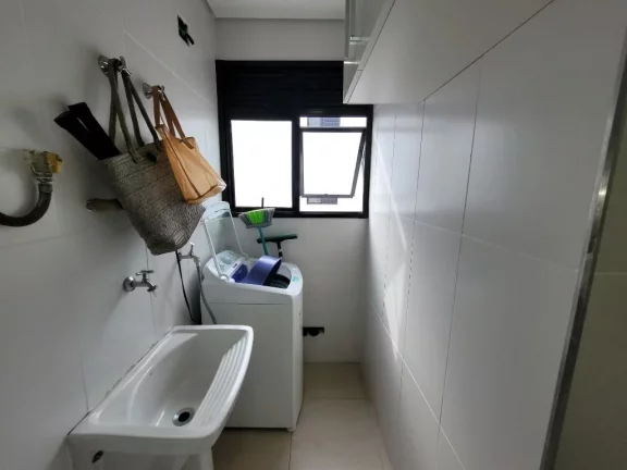 Imagem Flat com 2 dormitórios à venda, 65 m²- Pitangueiras - Guarujá/SP