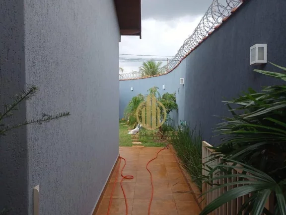 Imagem Casa 2 dormitórios com suíte - Quintal amplo - área gourmet - Jardim São Lucas - Jardinópolis/SP