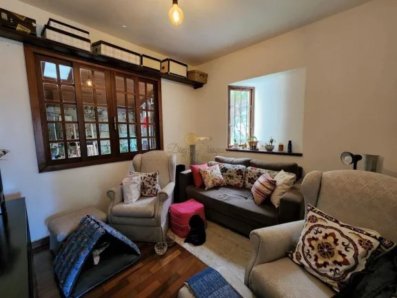 Imagem Casa em Condomínio para Venda em Teresópolis / RJ no bairro Granja Guarani