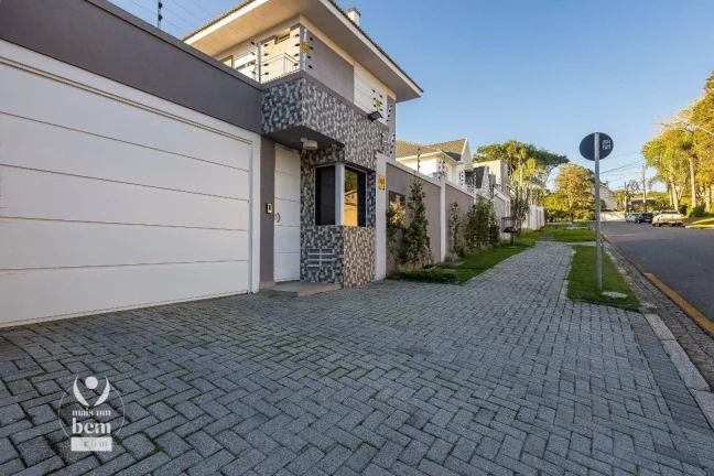 Imagem Sobrado com 3 dormitórios à venda, 186 m² por R$ 1.790.000,00 - Jardim Social - Curitiba/PR