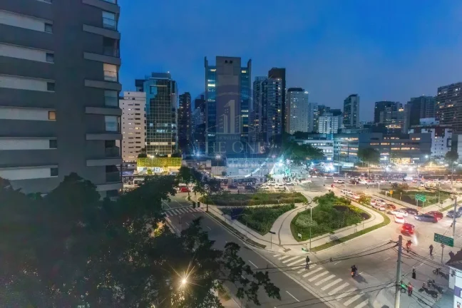 Imagem Apartamento à venda na Vila Olímpia, São Paulo-SP: 2 quartos, 1 suíte, 2 salas, 3 banheiros, 1 vaga de garagem e 80m² de área.