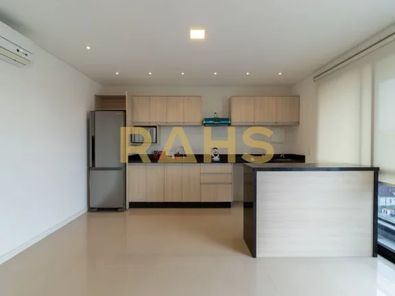 Imagem Loft ou Studio a venda muito próximo ao centro da Cidade, com 44 m² privativos , semi mobiliado, e...