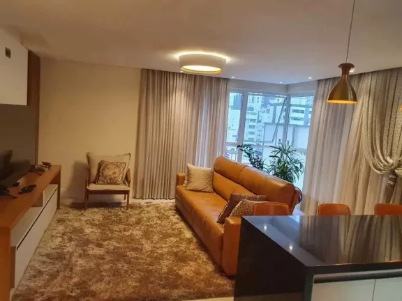 Imagem Apartamento mobiliado com 3 suítes e 2 vagas no Centro de Balneario Camboriu- SC