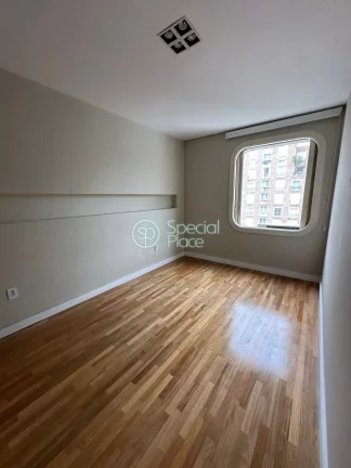 Imagem 70 metros 1 vaga Cozinha integrada Sala com 2 sacadas Janelas amplas 1 suíte com closet - banheiro ...