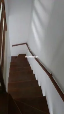 Imagem Sobrado Geminado à Venda com 02 Suítes sendo 01 Máster Localizado em Balneário Camboriú - SC