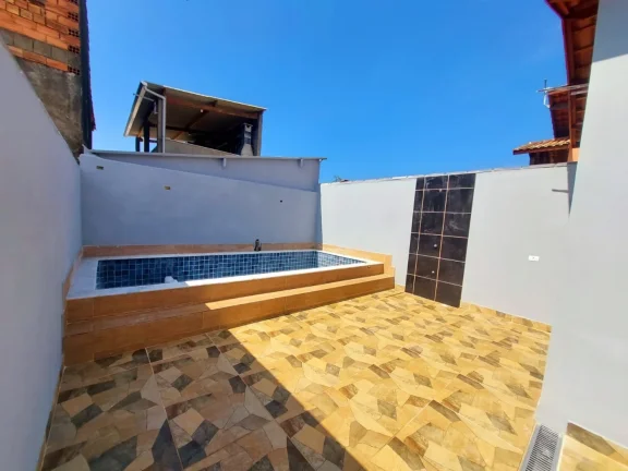 Imagem Casa para Venda em Itanhaém, Guacyra, 3 dormitórios, 1 suíte, 2 banheiros, 3 vagas