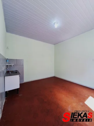 Imagem Excelente Casa para Locação na Penha, São Paulo: 2 Quartos, 1 Sala, 1 Banheiro, 1 Vaga de Garagem, 100m² de Área