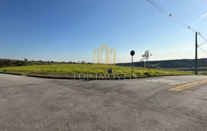 Imagem TERRENO MARAVILHOSO À VENDA – CONDOMÍNIO RECANTO DA BARONESA 730m² de puro potencial + Projeto aprovado!