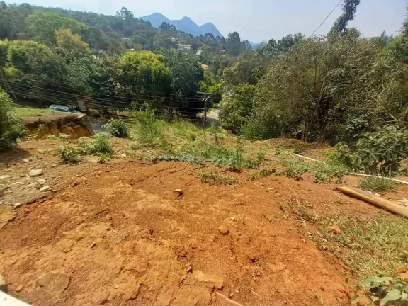 Imagem LINDA CASA A VENDA EM CONDOMINIO FECHADO - NOVA FRIBURGO.