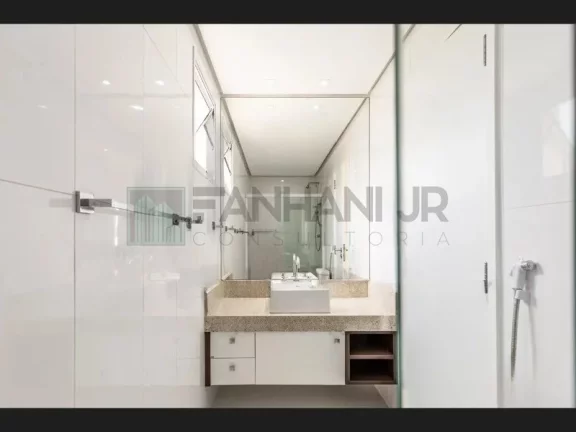 Imagem Imperdível: Apartamento de Luxo à Venda ou Locação no Itaim Bibi, São Paulo - 3 quartos, 3 suítes, 3 salas, 5 banheiros, 3 vagas - 162 m².