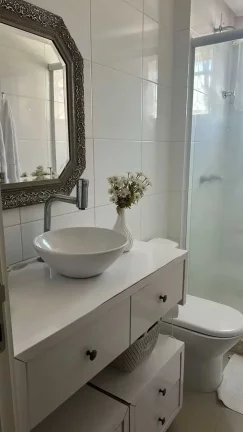 Imagem Apartamento mobiliado com 3 dormitórios sendo 1 suítes e 2 vagas de garagem em Itajaí/SC
