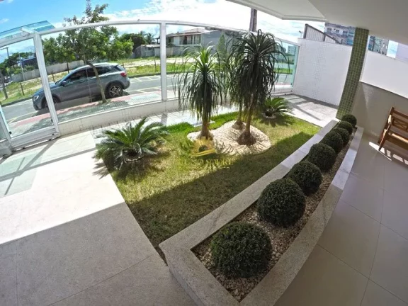 Imagem Viva com conforto e sofisticação neste apartamento de alto padrão, localizado na quadra do mar da...