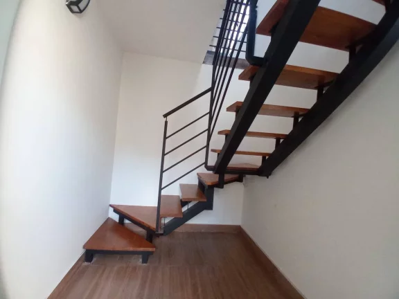 Imagem Casa geminada, 2 quartos, sendo 1 suíte - Santa Amélia