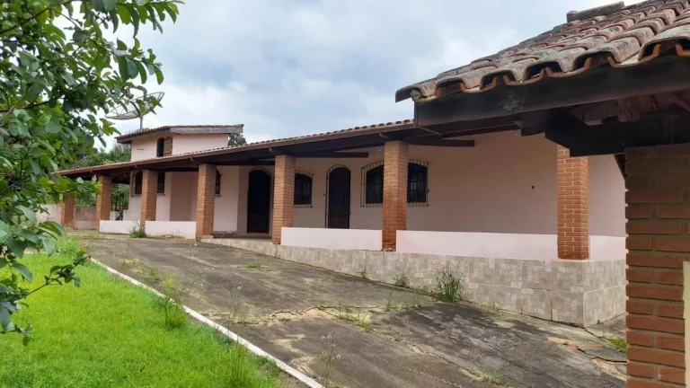Imagem CHÁCARA LOCALIZADA NO JARDIM CANANEIA - PILAR DO SUL - SP