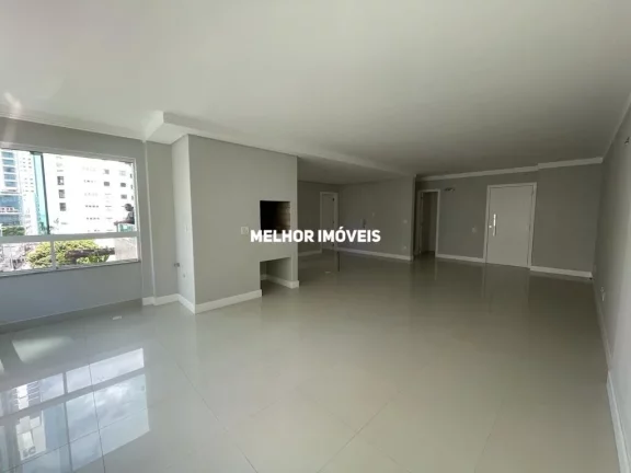 Imagem Apartamento Garden á venda com 3 Suítes mobiliado e decorado em Balneário Camboriú