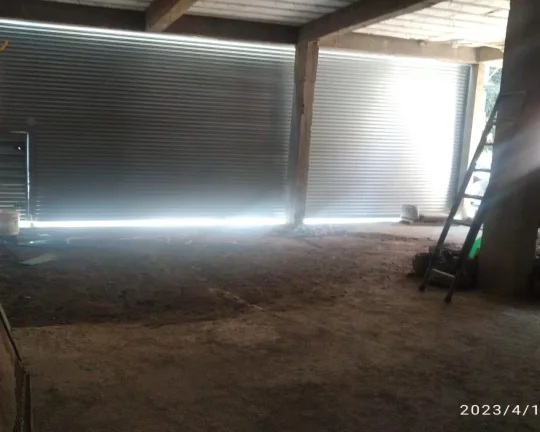Imagem salão comercial com 300 m2 FL26