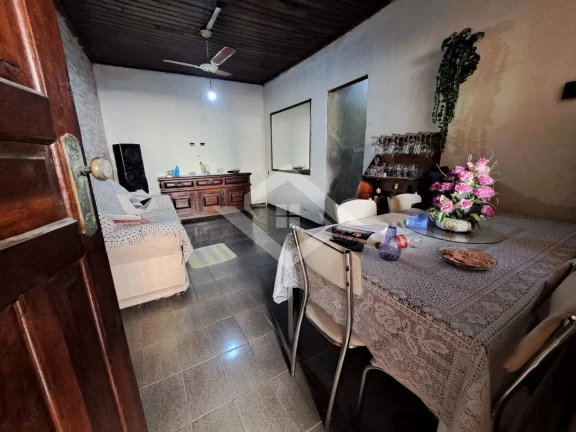 Imagem Casa precisando de modernização na Abolição