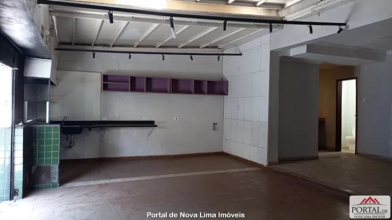 Imagem Loja para locação em Nova Lima com aproximadamente 90 m² de frente para a rua principal do bairro.