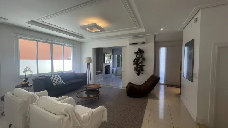 Imagem Casa com 4 Suítes para Temporada em Jurerê Internacional