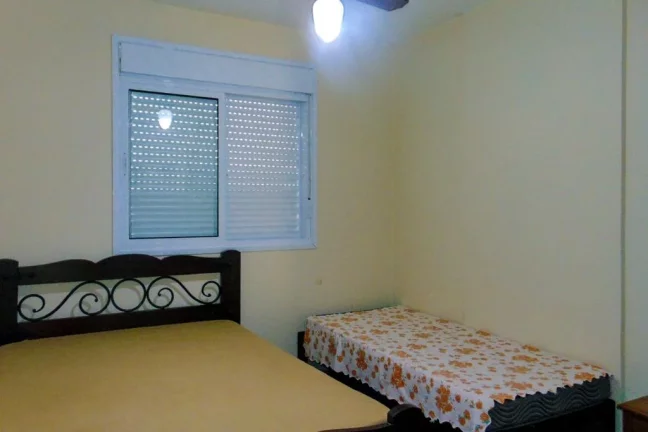 Imagem Pitangueiras - Amplo apartamento à 150 metros da praia.