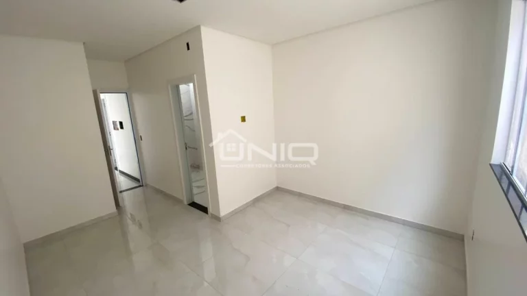 Imagem Casa Suíte + 02 Quartos - Cristo Rei