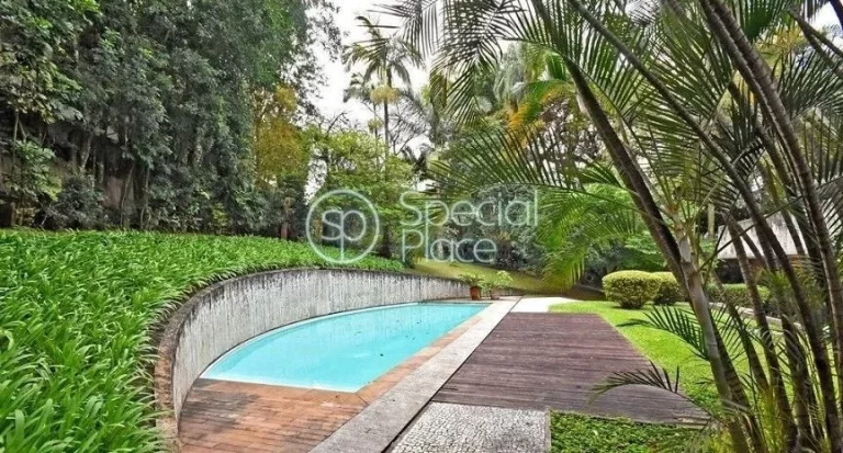 Imagem Excelente residência com 976m² de área construída num terreno de 3.100m² no bairro Cidade Jardi...