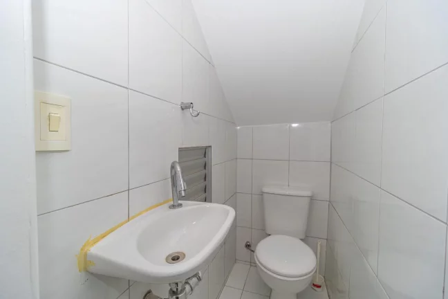 Imagem Sobrado de 3 quartos no bairro Campo Comprido