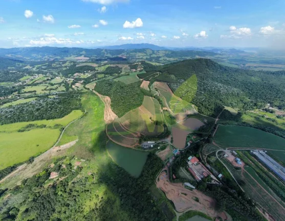 Imagem Fazenda com Diversas Aptidões em Bragança Paulista - SP com130 Alqueires