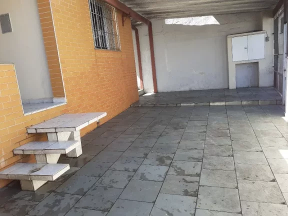 Imagem Oportunidade imperdível: Casa comercial para venda ou locação em Santo André-SP, Vila Camilópolis - 2 quartos, 1 banheiro, 2 vagas, 440 m²!
