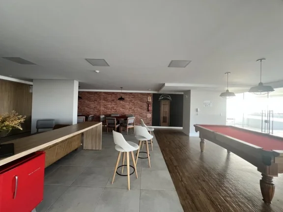 Imagem Seu Frente Mar em Balneário Piçarras, no bairro Itacolomi, com 03 quartos sendo 01 suíte em um resort, com mais de 30 opções de lazer e piscina com borda infinita de frente pro mar.