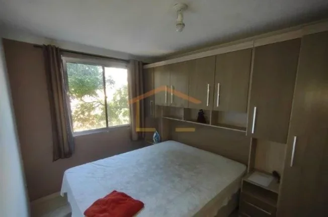 Imagem Apartamento com 52m², distribuídos em 3 dormitórios, 1 banheiro, cozinha integrada à área de se...
