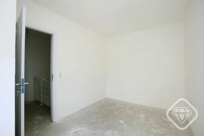 Imagem Casa Nova em Condomínio Fechado com Suíte e Churrasqueira

Brilhante Imóveis apresenta esta excel...