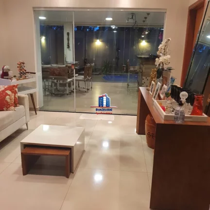 Imagem Casa no Village Damha II com 3 suítes e piscina