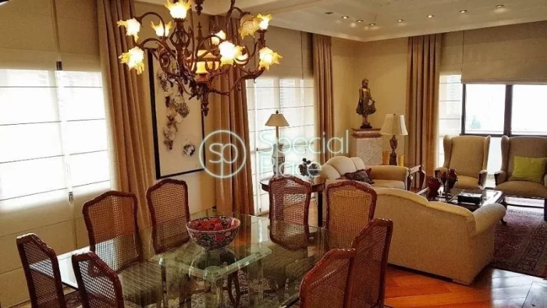 Imagem Cobertura com vista definitiva para a Z1 zona residencial de Moema. No piso superior, possui lazer c...