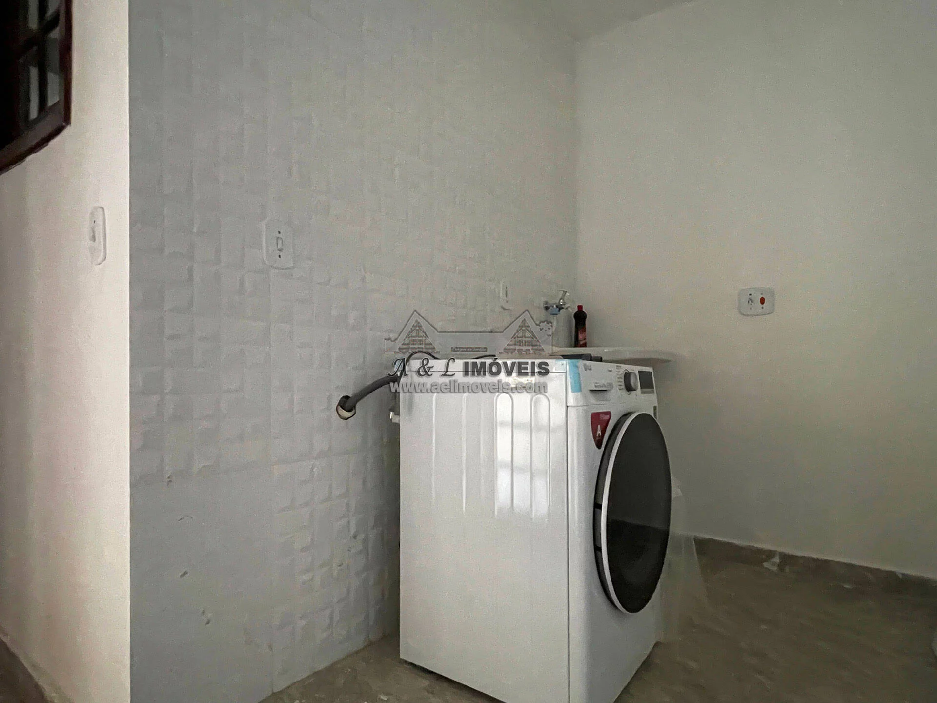Imagem Casa à venda em Campos do Jordão – Reformada em condomínio fechado