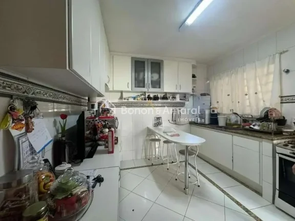 Imagem Casa de esquina Ã  venda no Jardim Eulina, com 200 metros de Ã¡rea Ãºtil, com 4 quartos, sendo 2 suÃ...