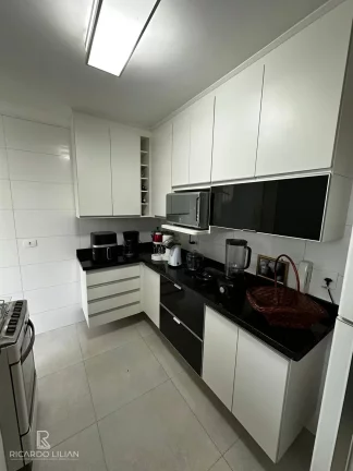Imagem Apartamento reformado de 60m² e dois dormitórios a venda