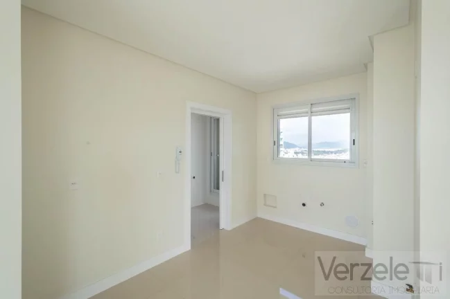 Imagem Apartamento 4 ou + dormitórios para Venda em Balneário Camboriú / SC no bairro Centro