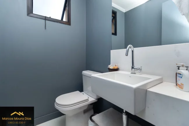 Imagem apartamento de 120m² com 3 dormitórios, sendo 1 suíte, sala para dois ambientes e 2 vagas. Edifício com Lazer e Portaria 24 hs