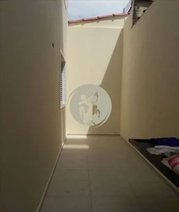Imagem SOBREPOSTA BAIXA NOVA COM 2 VAGAS DE GARAGENS.