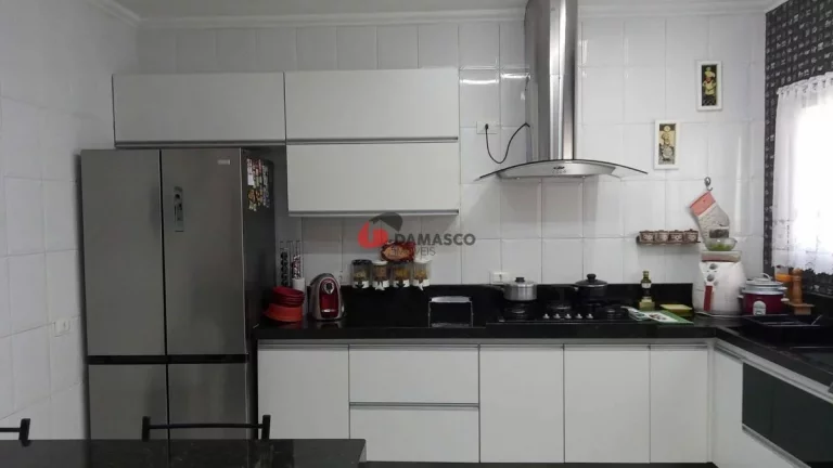 Imagem Casa à venda 3 Quartos, 1 Suite, 10 Vagas, 259M², Santa Maria, Santo André - SP